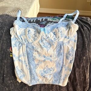 Elegant Blue Floral Lace Women's corset top